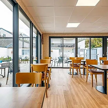 Logis Au Tambour 3* Bezannes